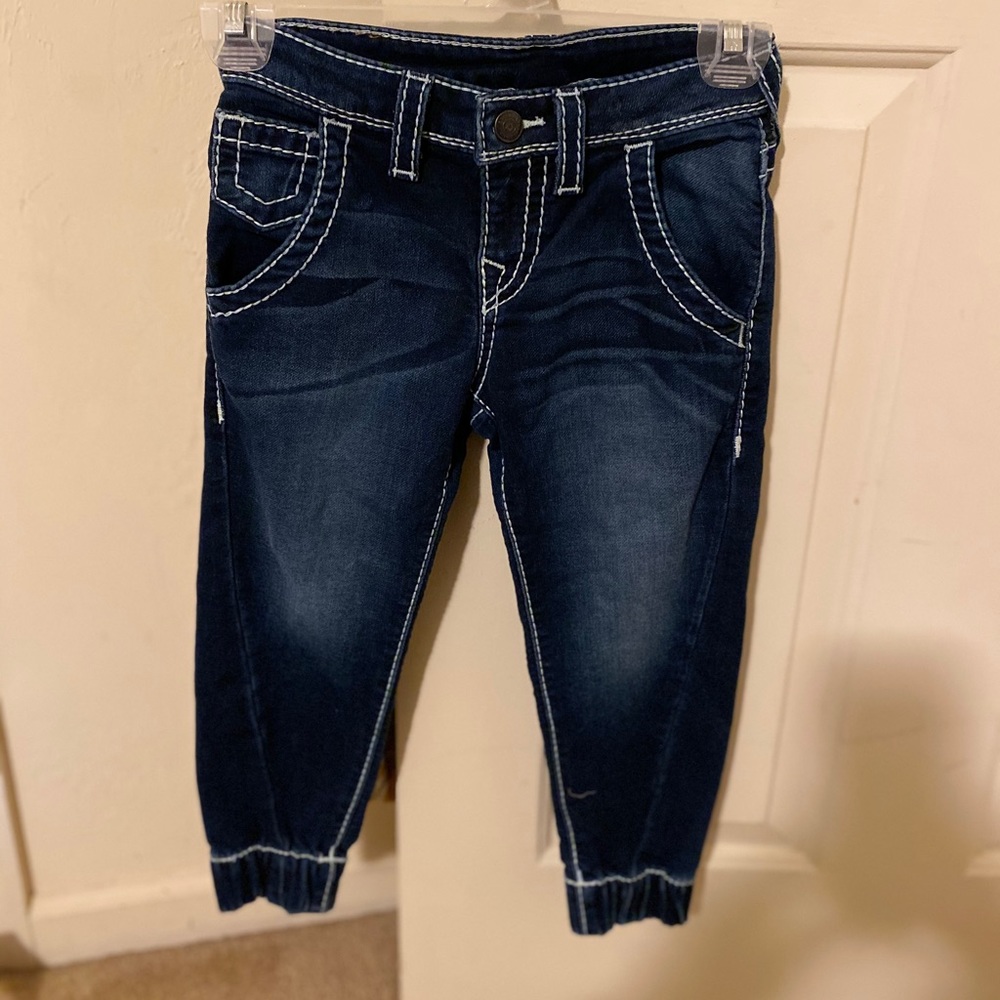 Barely worn fashion jeans!!!